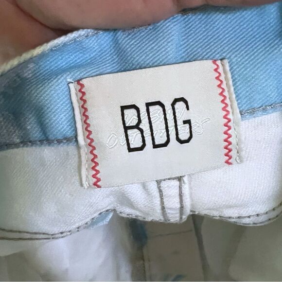 BDG Cowgirl Jeans Renaissance Print Straight Relaxed Size 28 NWT - Picture 9 of 12